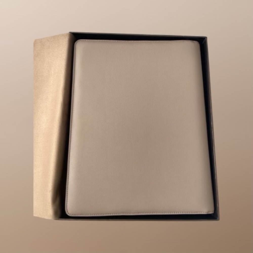 Leatherology, standard sized padfolio